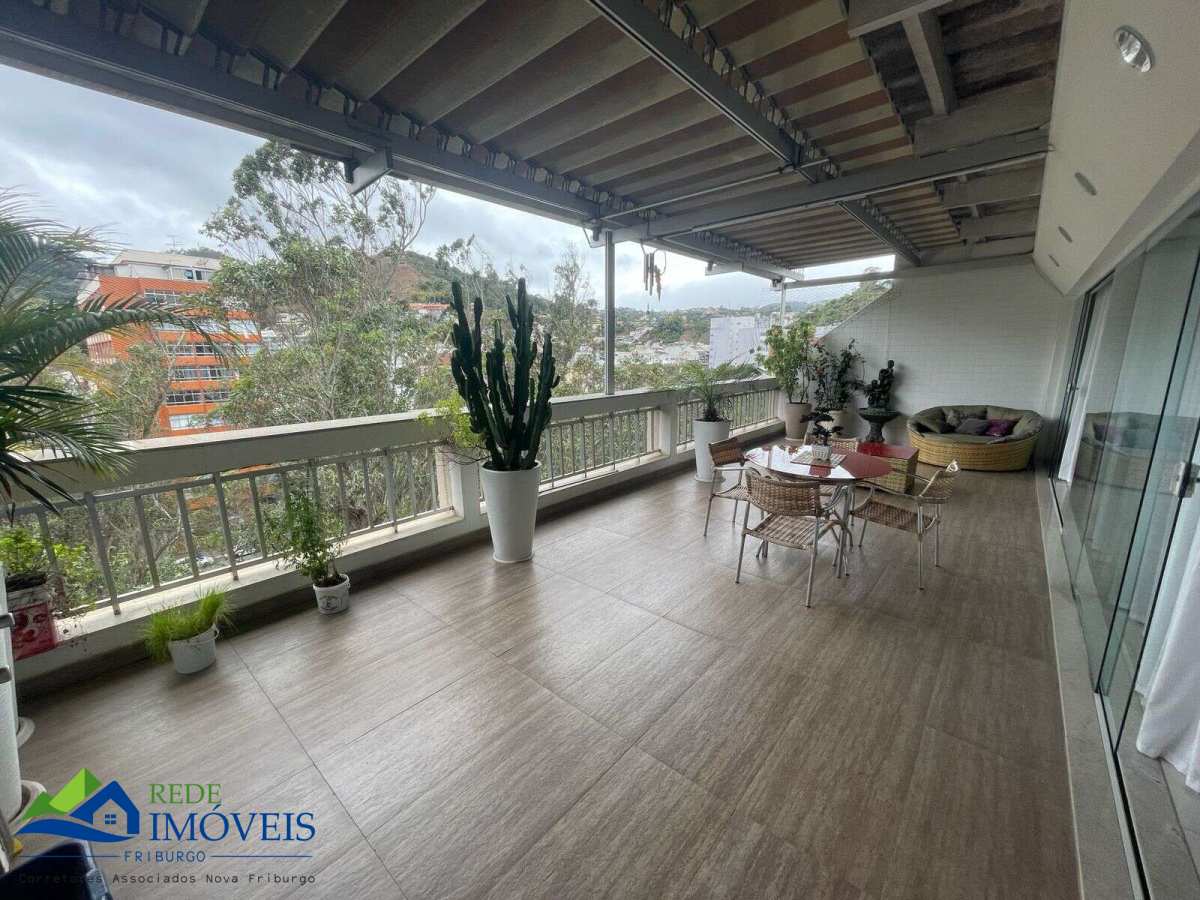 Apartamento à venda em Nova Friburgo, Centro, com 4 quartos, 390m²