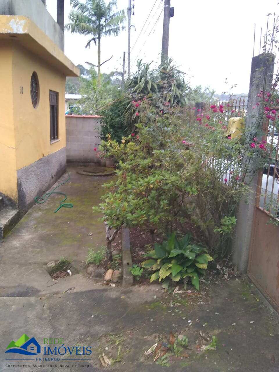 Casa à venda em Nova Friburgo, Nova Suíça, com 2 quartos, 150m²