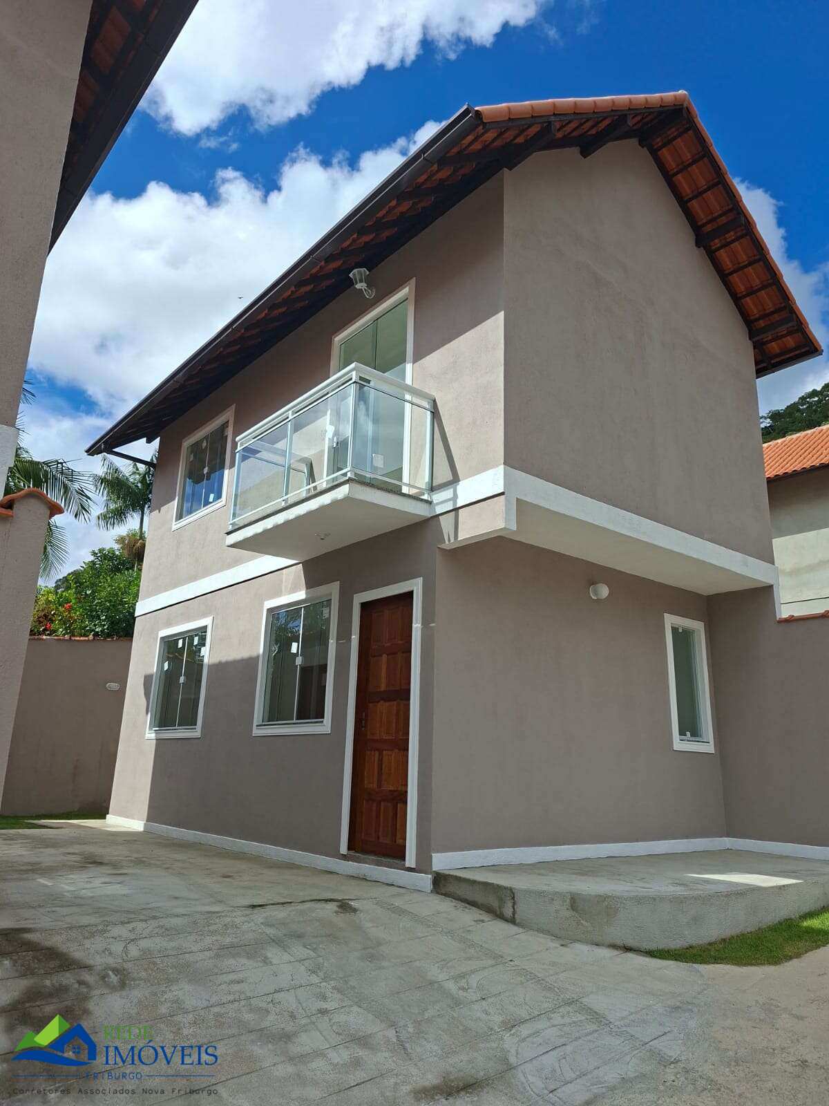 Casa à venda em Nova Friburgo, Amparo, com 2 quartos, 67m²