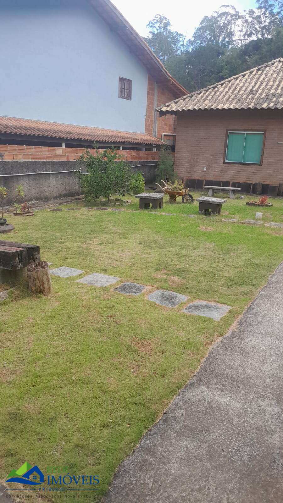 Casa à venda em Nova Friburgo, Parada Folly, com 3 quartos, 600m2m²