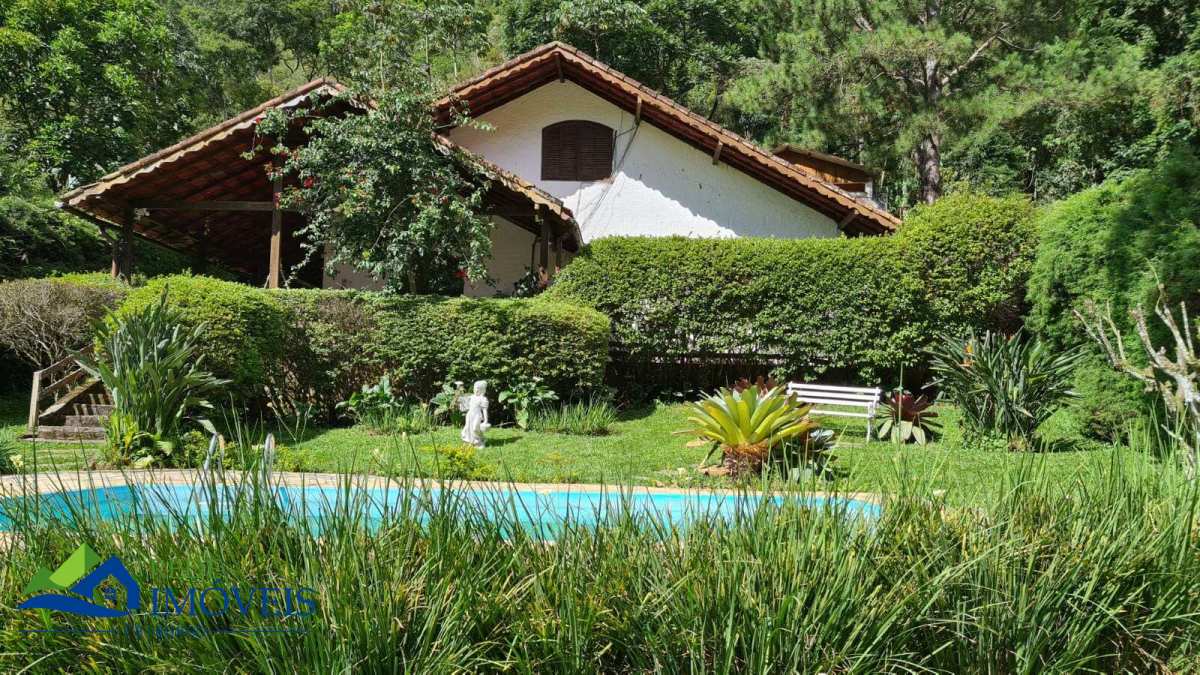 Casa à venda em Nova Friburgo, Campo do Coelho, com 3 quartos, 135m² - Alessandro Cardoso Imóveis