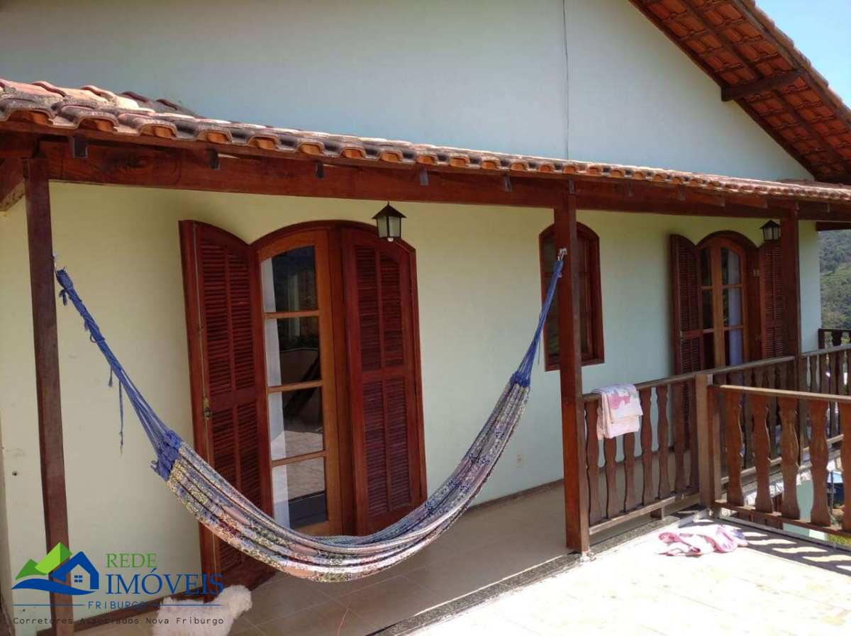 Casa à venda em Nova Friburgo, Amparo, com 3 quartos