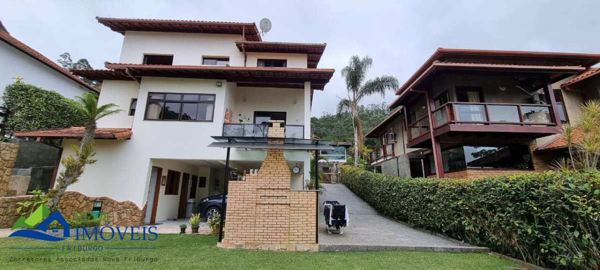 Casa à venda em Nova Friburgo, Vale dos Pinheiros, com 3 quartos, 450m²