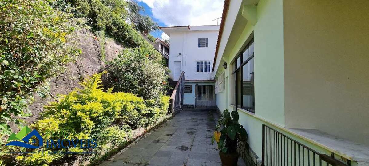 Casa à venda em Nova Friburgo, Braunes, com 3 quartos, 700m² - Alessandro Cardoso Imóveis