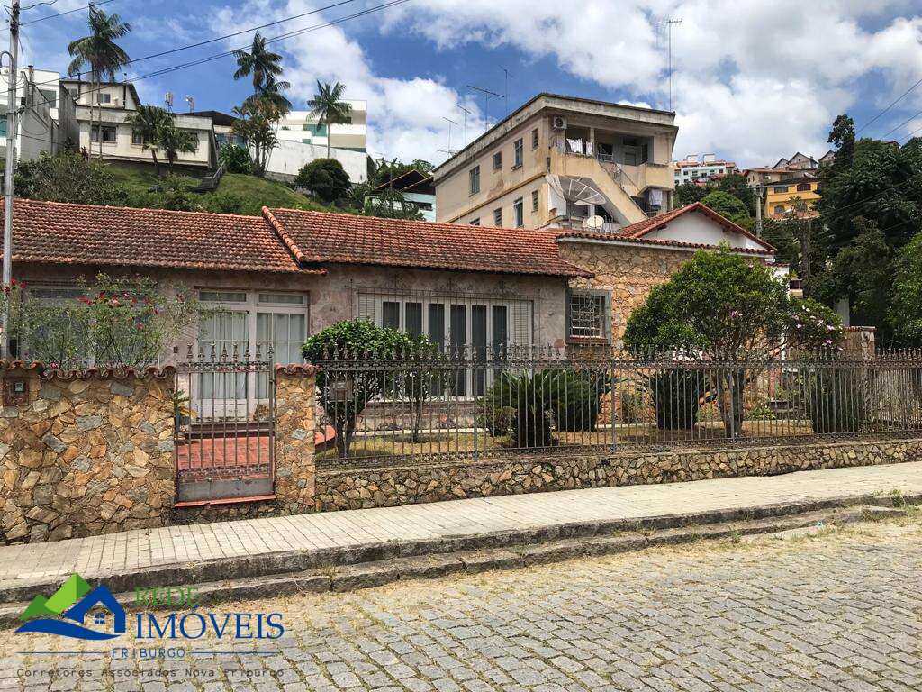 Casa à venda em Nova Friburgo, BRAUNES, com 4 quartos, 290m² - Alessandro Cardoso Imóveis