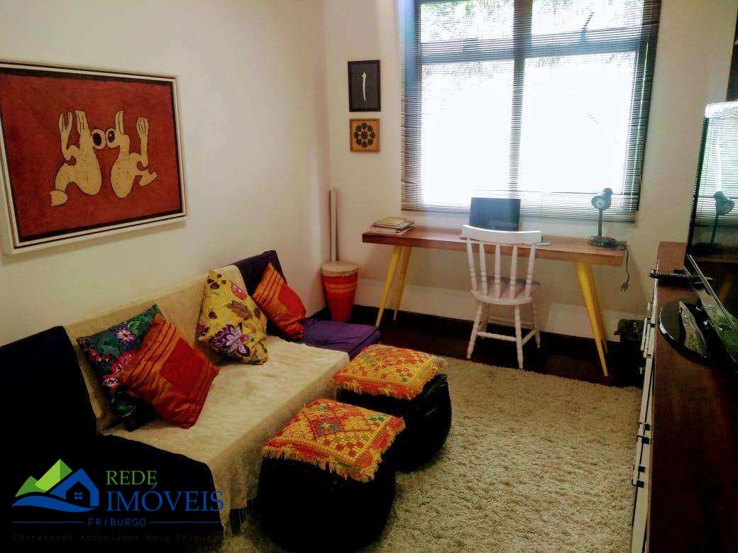 Apartamento à venda em Nova Friburgo, Centro, com 3 quartos, 120m²