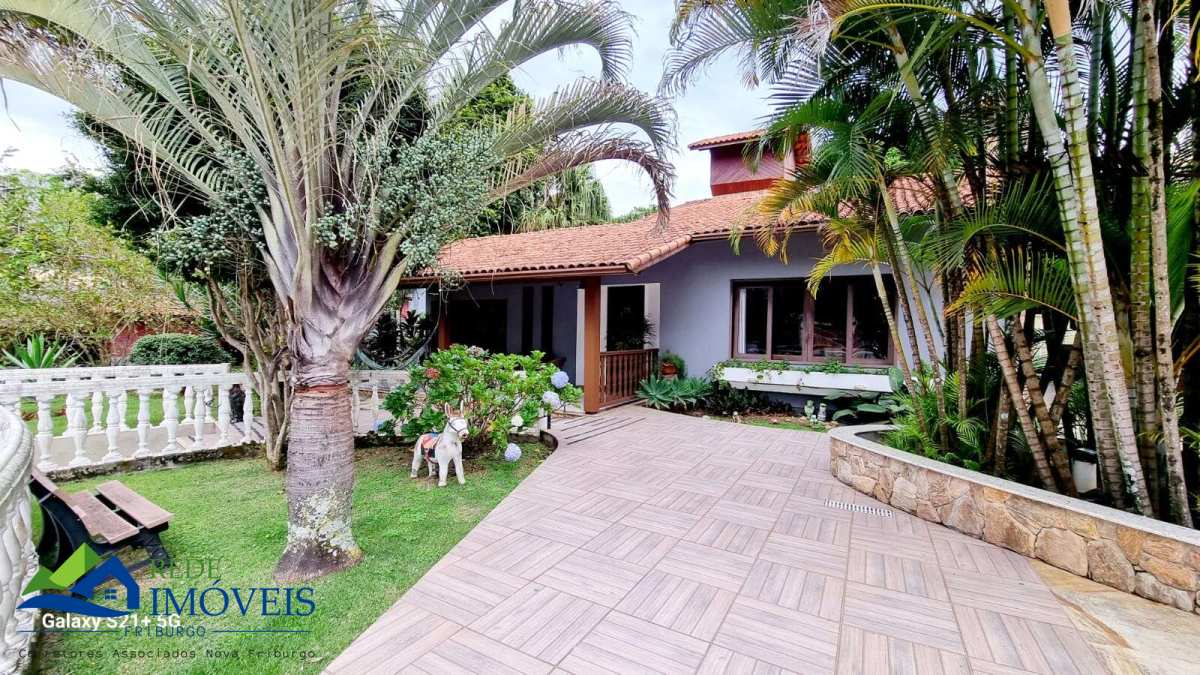 Casa à venda em Nova Friburgo, Braunes, com 4 quartos, 3000m² - Alessandro Cardoso Imóveis