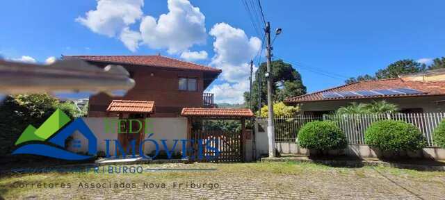 Casa à venda em Nova Friburgo, Santa Elisa, com 3 quartos, 700m²