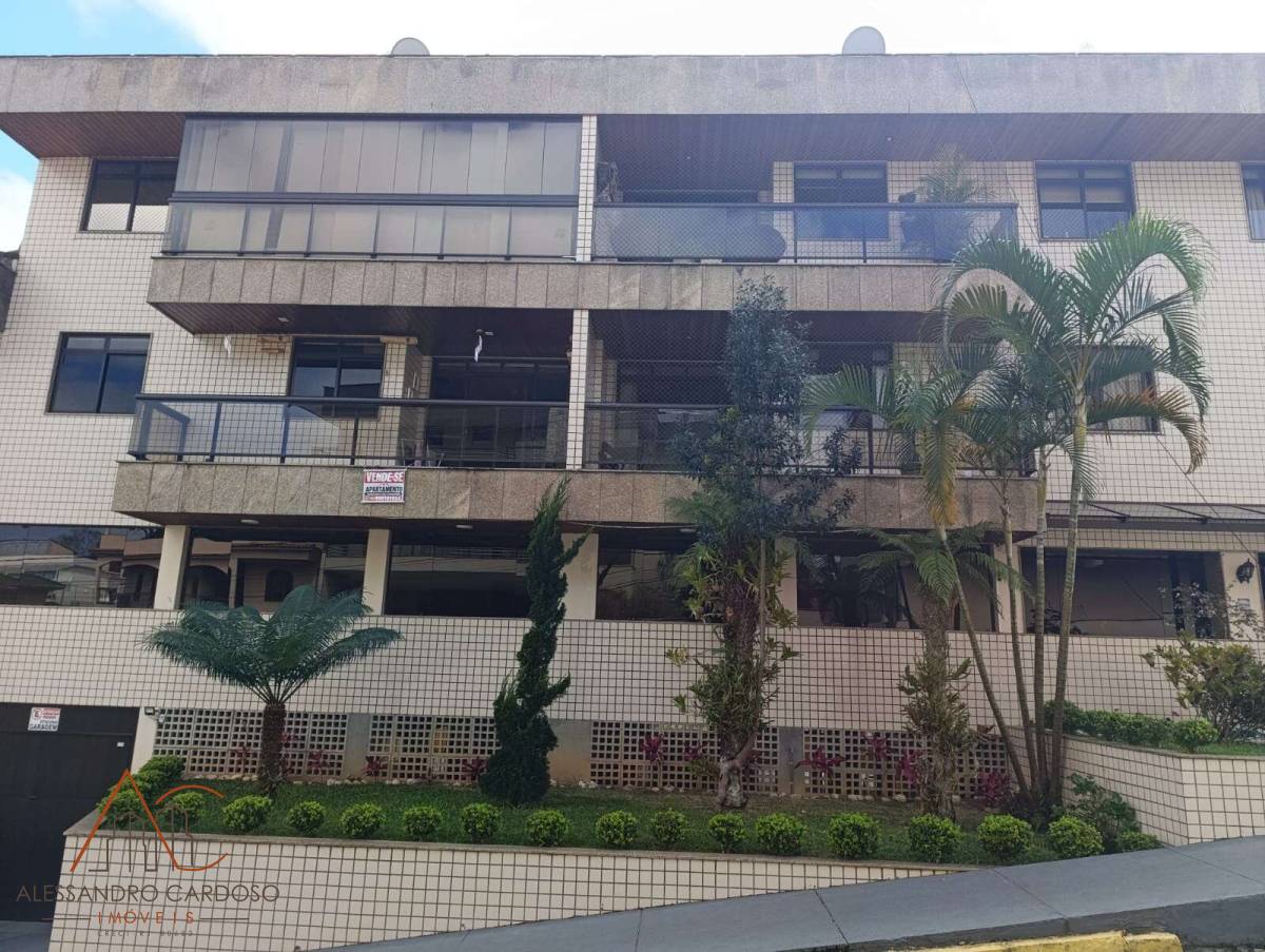 Apartamento à Venda nas Braunes, Nova Friburgo | 2 Quartos, 80 m² e Mobiliado