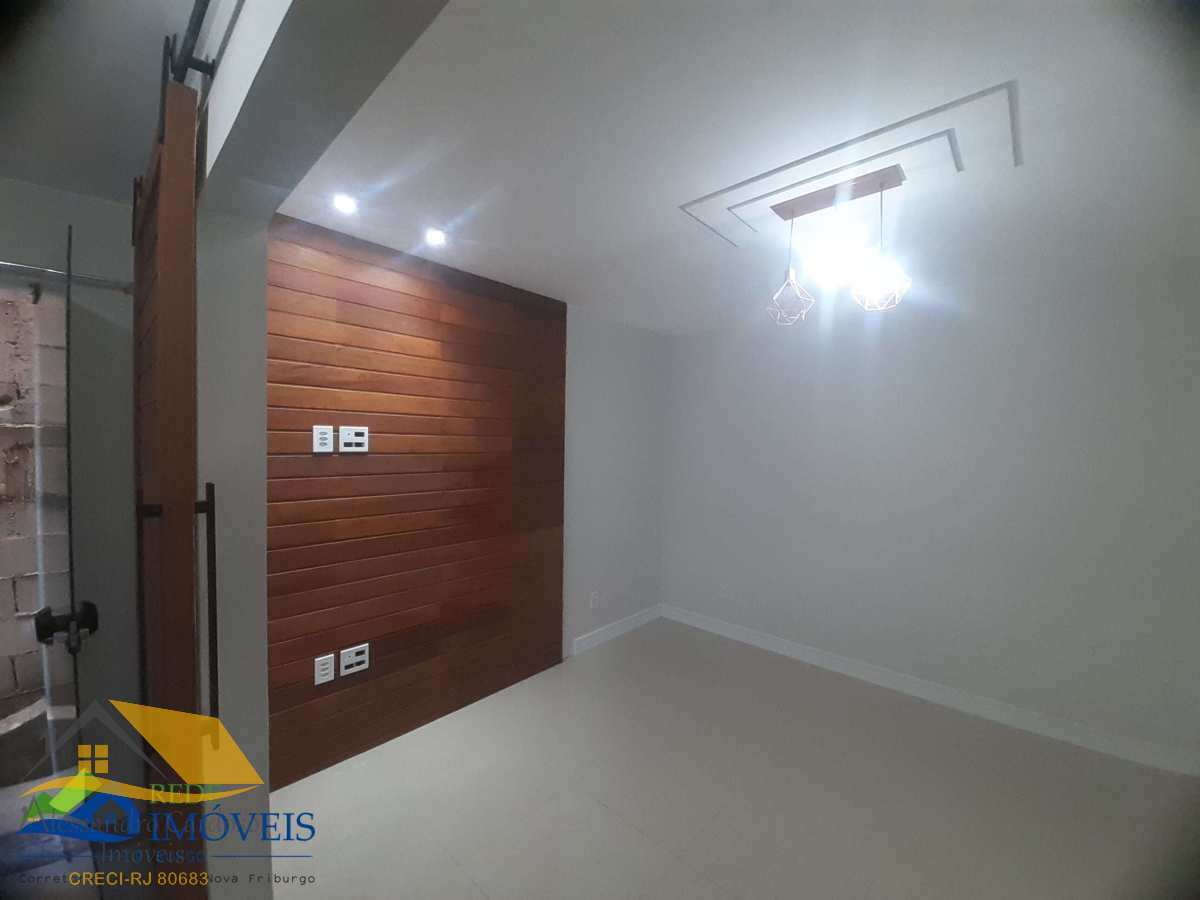 Casa Reformada à Venda em São Geraldo, Nova Friburgo | 2 Quartos e Financiamento Caixa - Alessandro Cardoso Imóveis