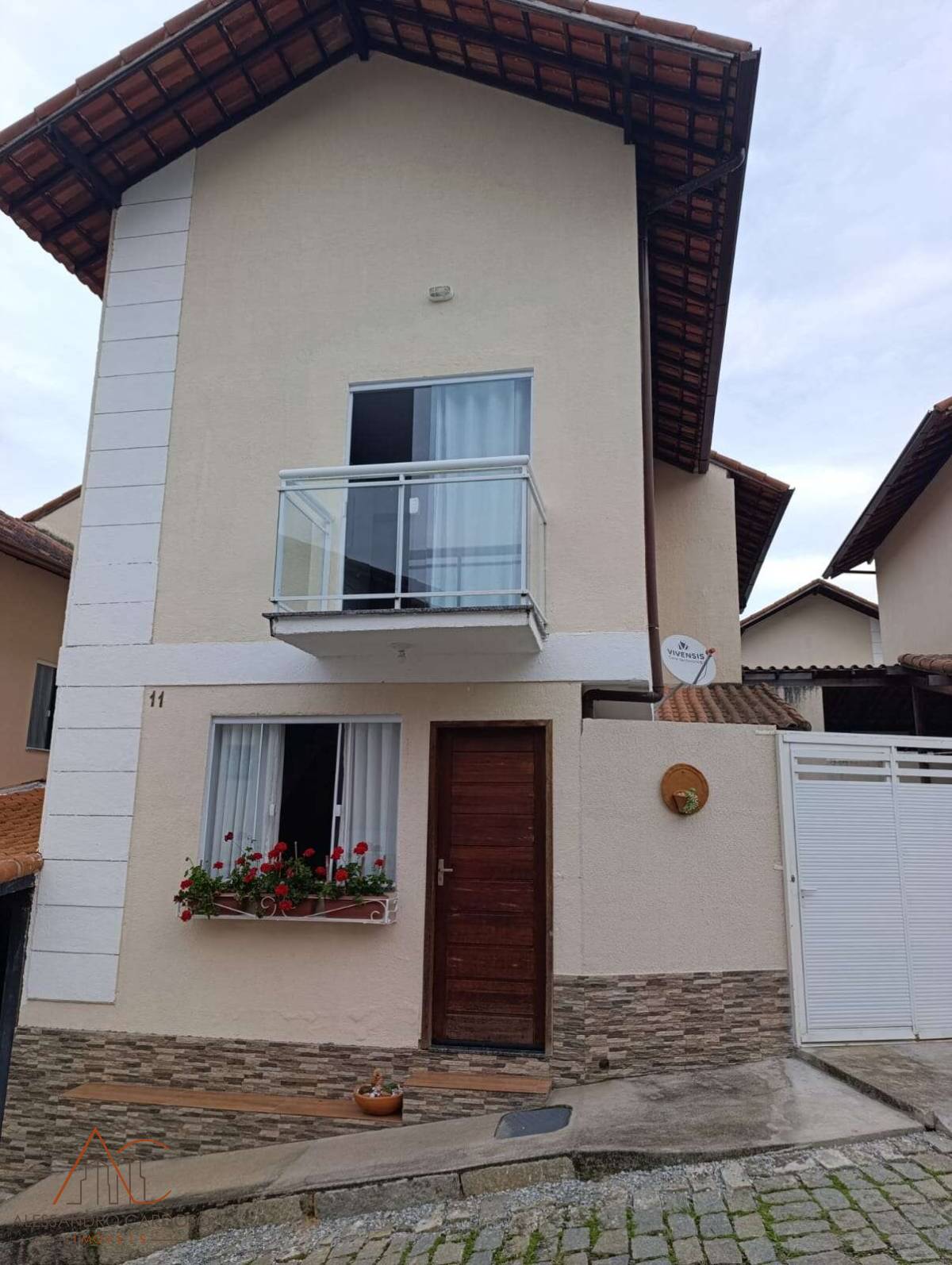 Casa à Venda em Amparo | 2 Quartos + Possibilidade de 3º Quarto