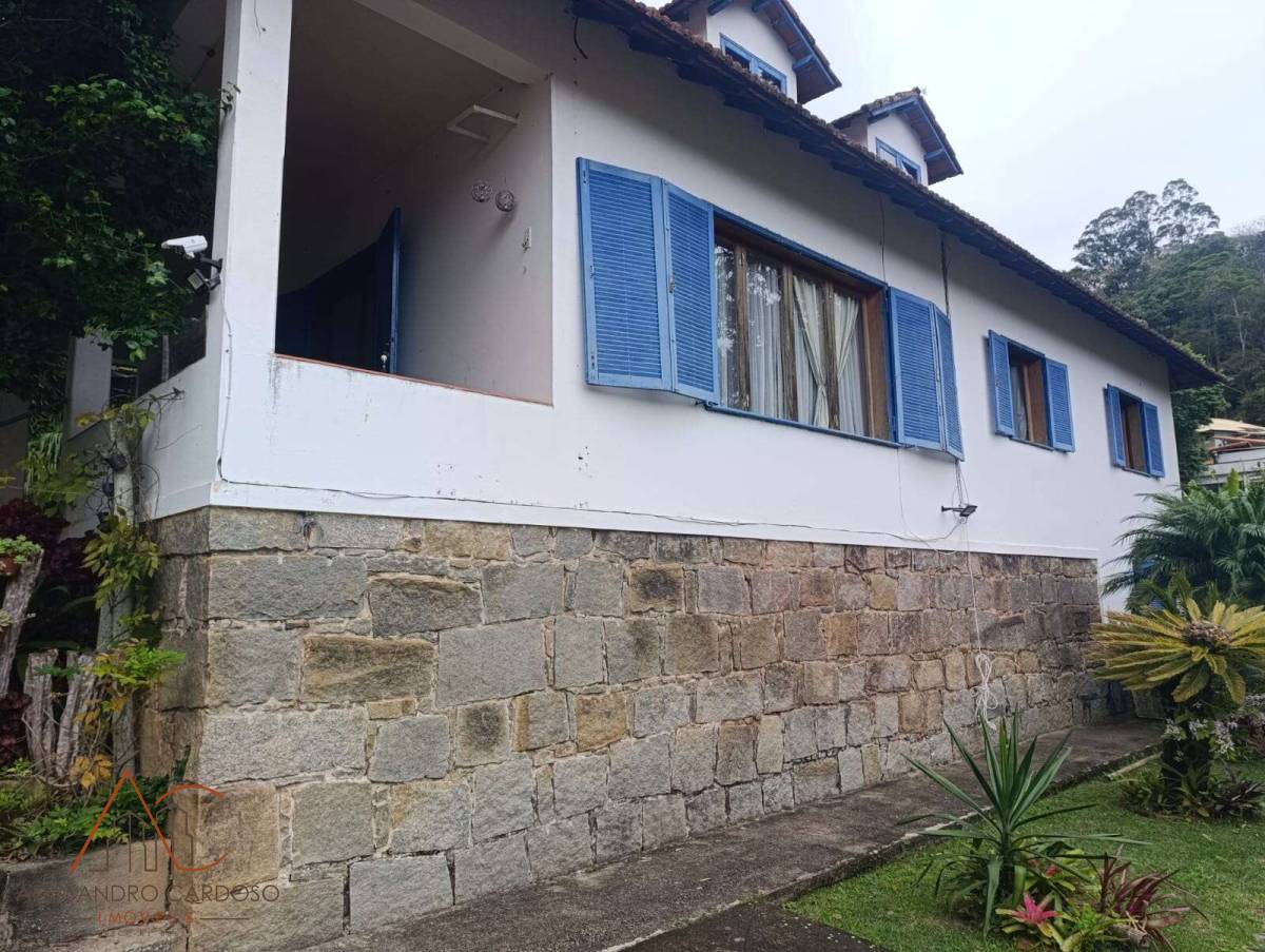 Casa à Venda no Cônego, Nova Friburgo | 5 Quartos, Jardim e 1.330 m² de Terreno - Alessandro Cardoso Imóveis